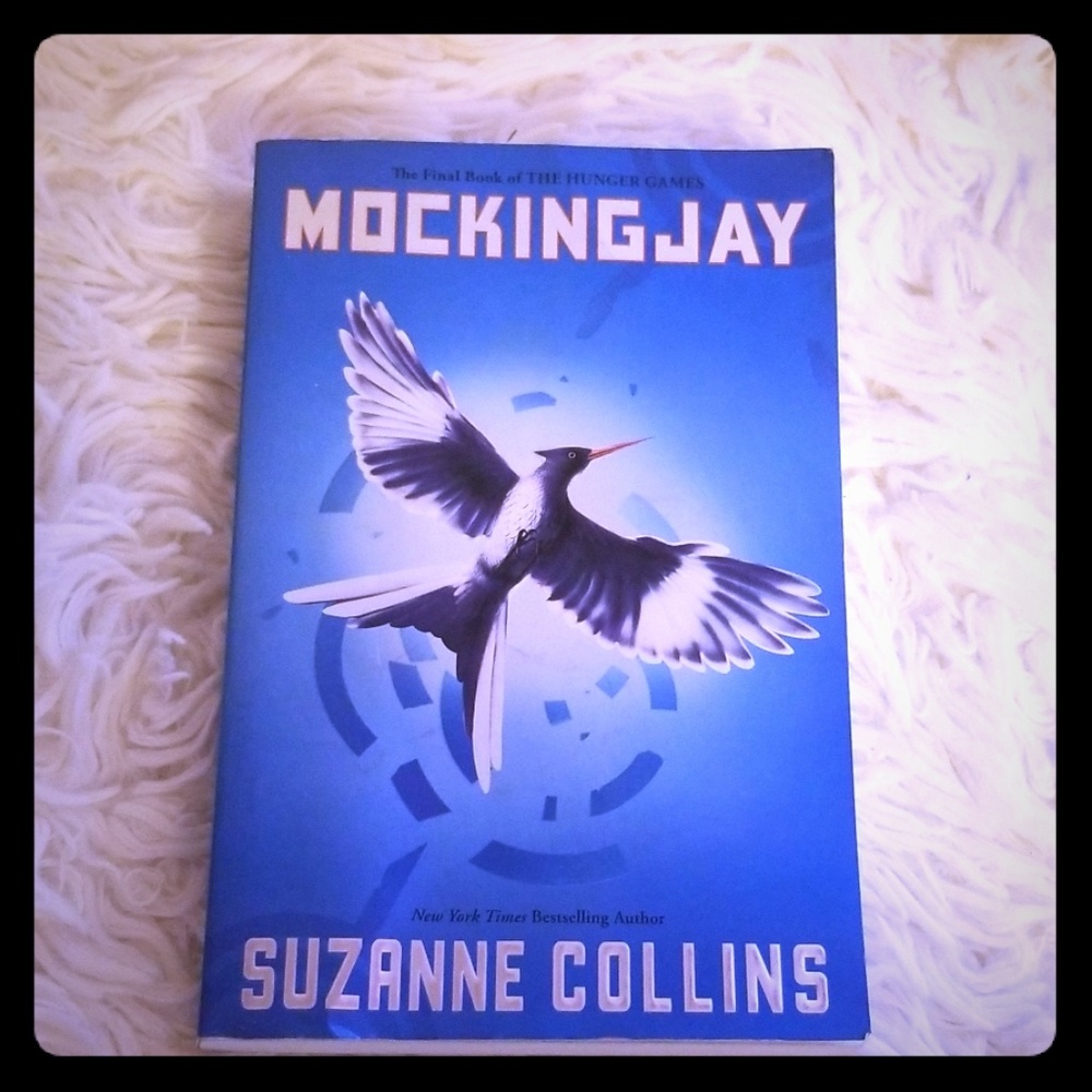 |Mocking Jay Book|